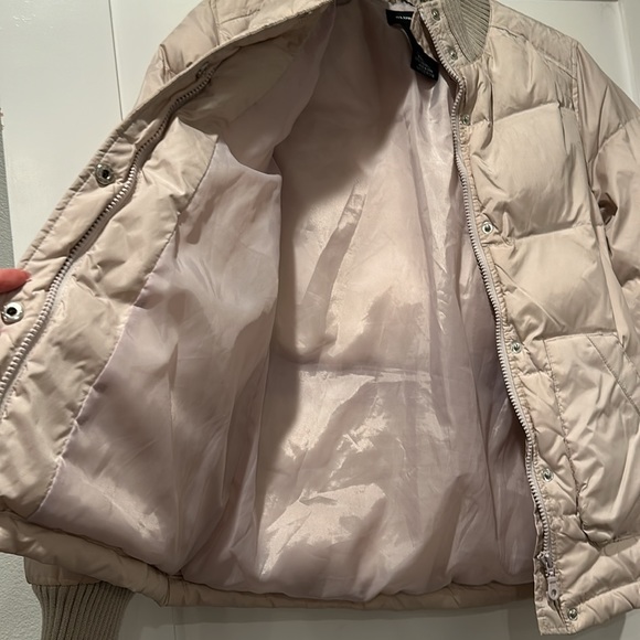 Club Monaco Puffer Jacket size S Cream Pinkish  color - Picture 9 of 9